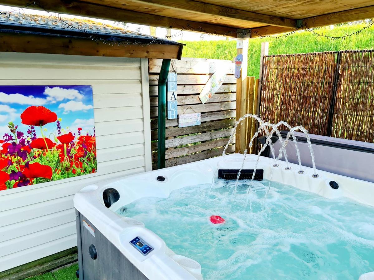 De Corner Van Zeeland Met Jacuzzi Sint Annaland Exteriör bild