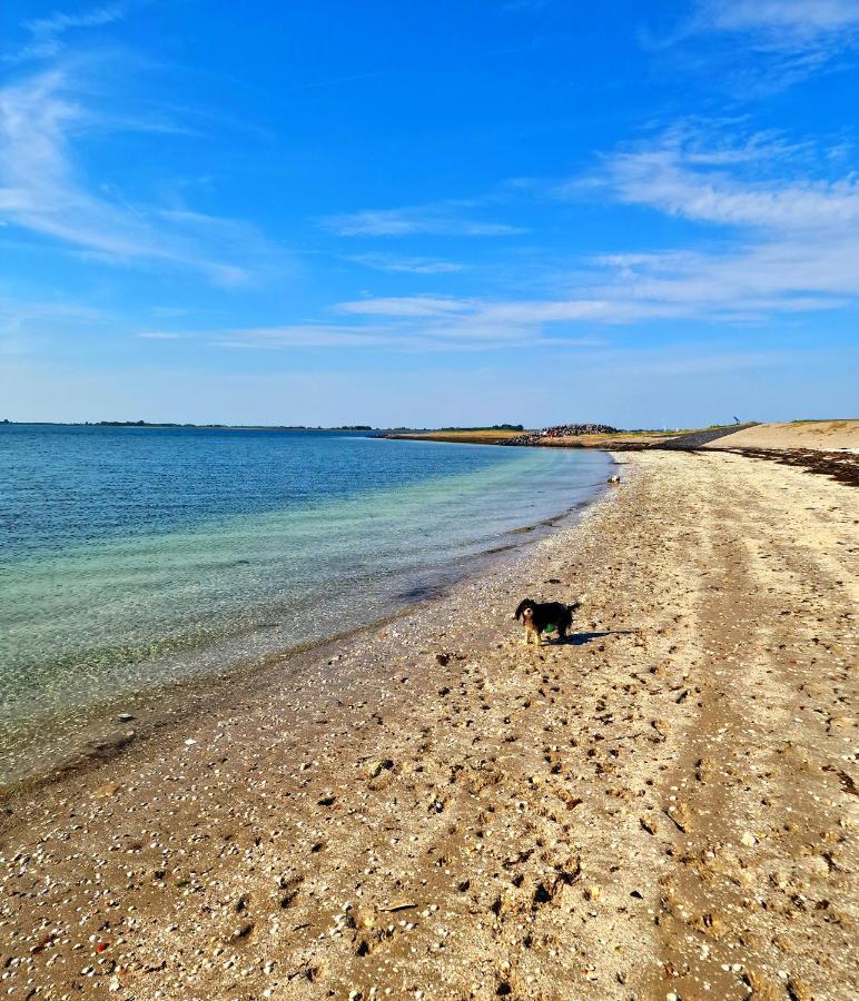 De Corner Van Zeeland Met Jacuzzi Sint Annaland Exteriör bild
