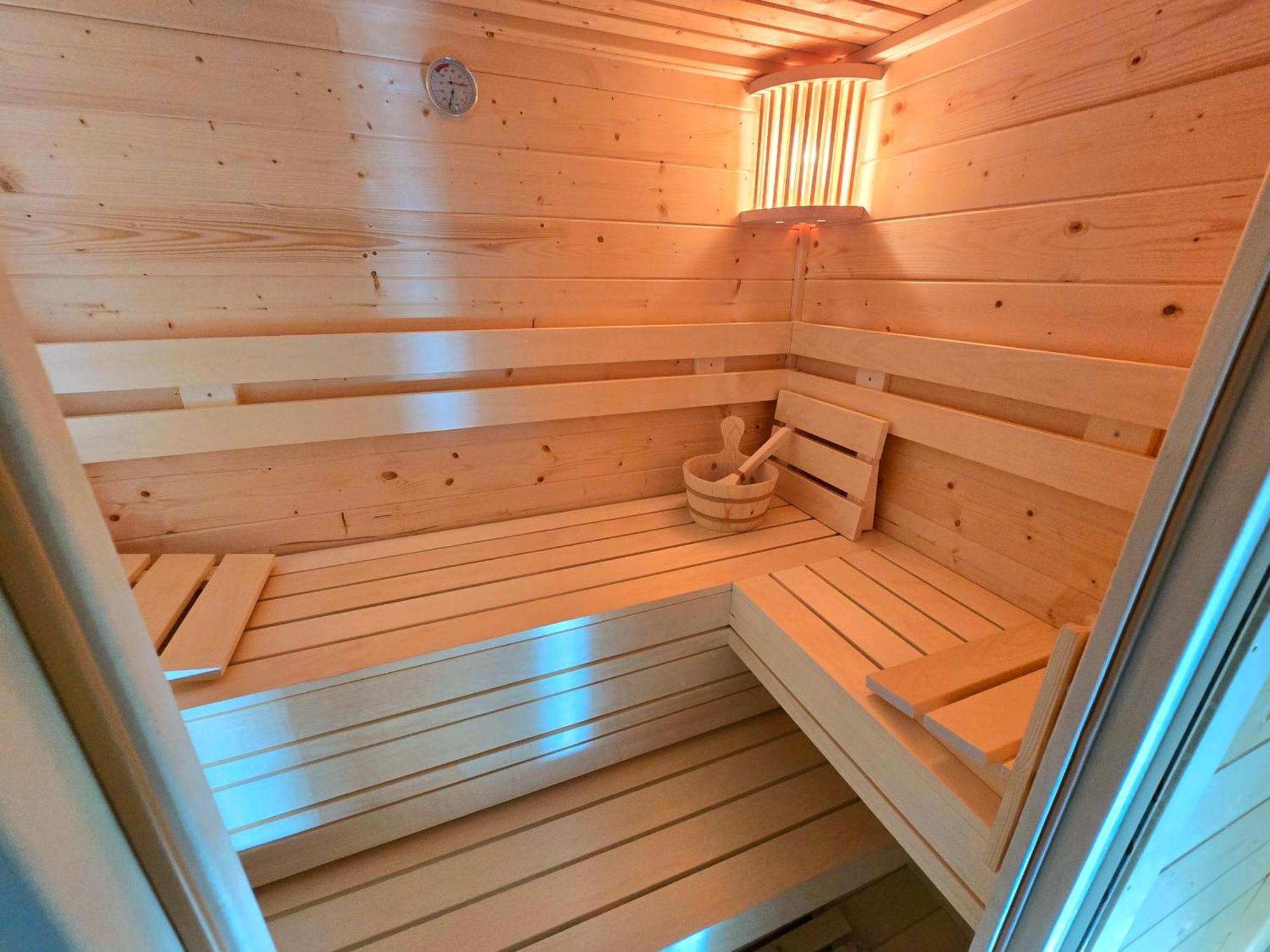 De Corner Van Zeeland Met Jacuzzi Sint Annaland Exteriör bild